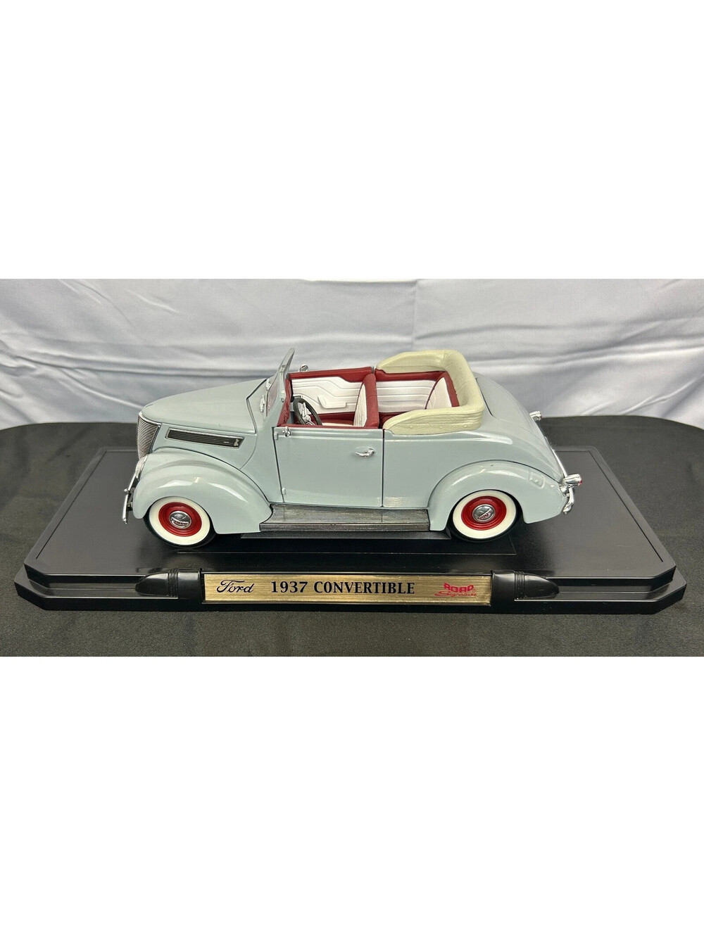 1937 Ford Convertible Diecast Model Car Light Gray Red Interior 1/18 Scale